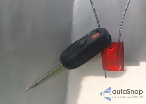 2016 Ford Focus Se z USA, uszkodzony, nr VIN 1FADP3F28GL297282